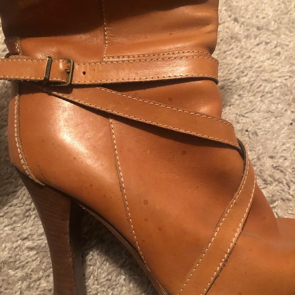 Authentic Dolce & Gabanna tan leather boots - Picture 5 of 7